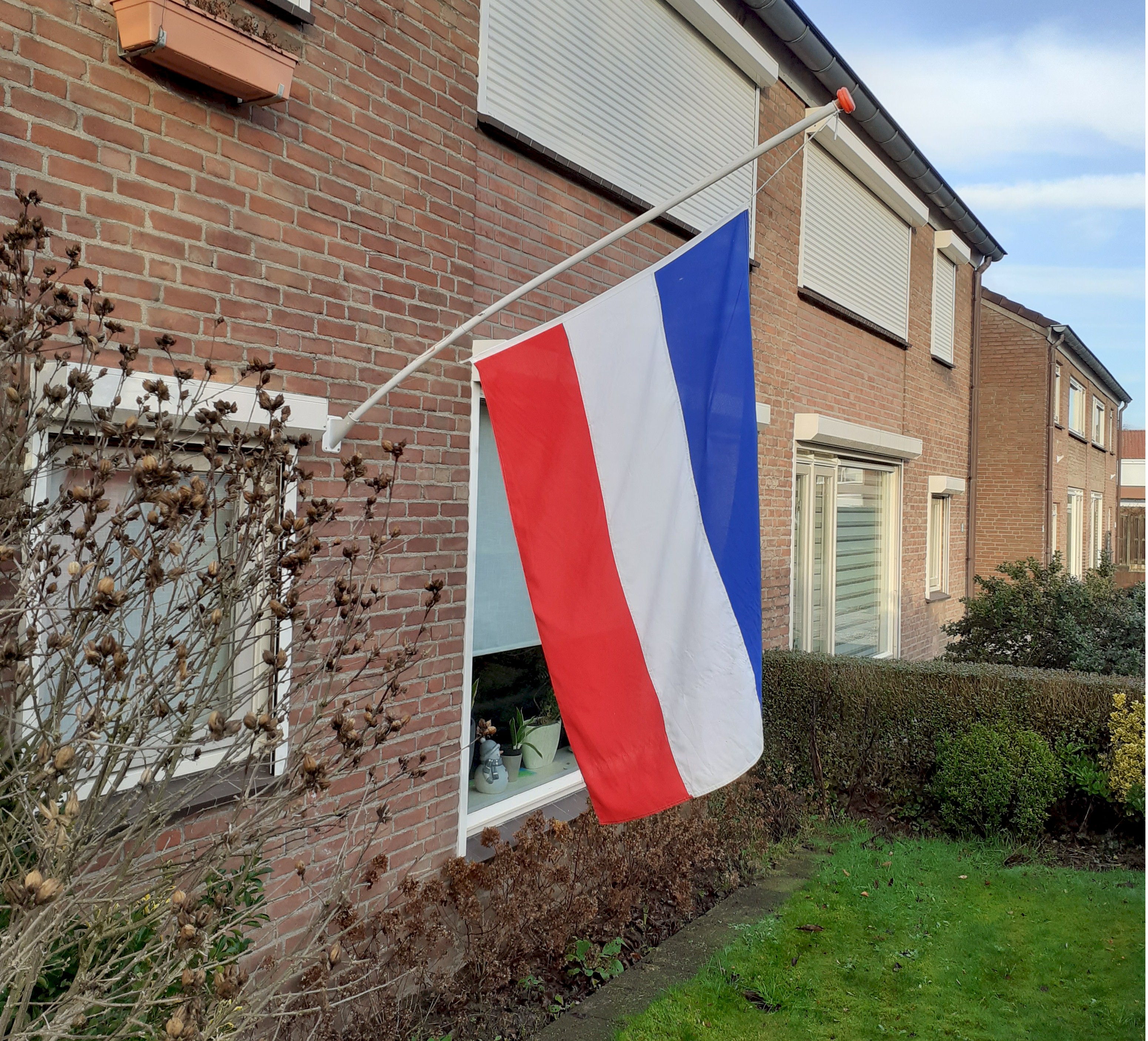 Vlag blauw wit rood - Nederland in nood